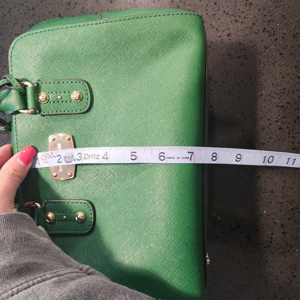 Michael Kors Green Bag - Picture 10 of 10